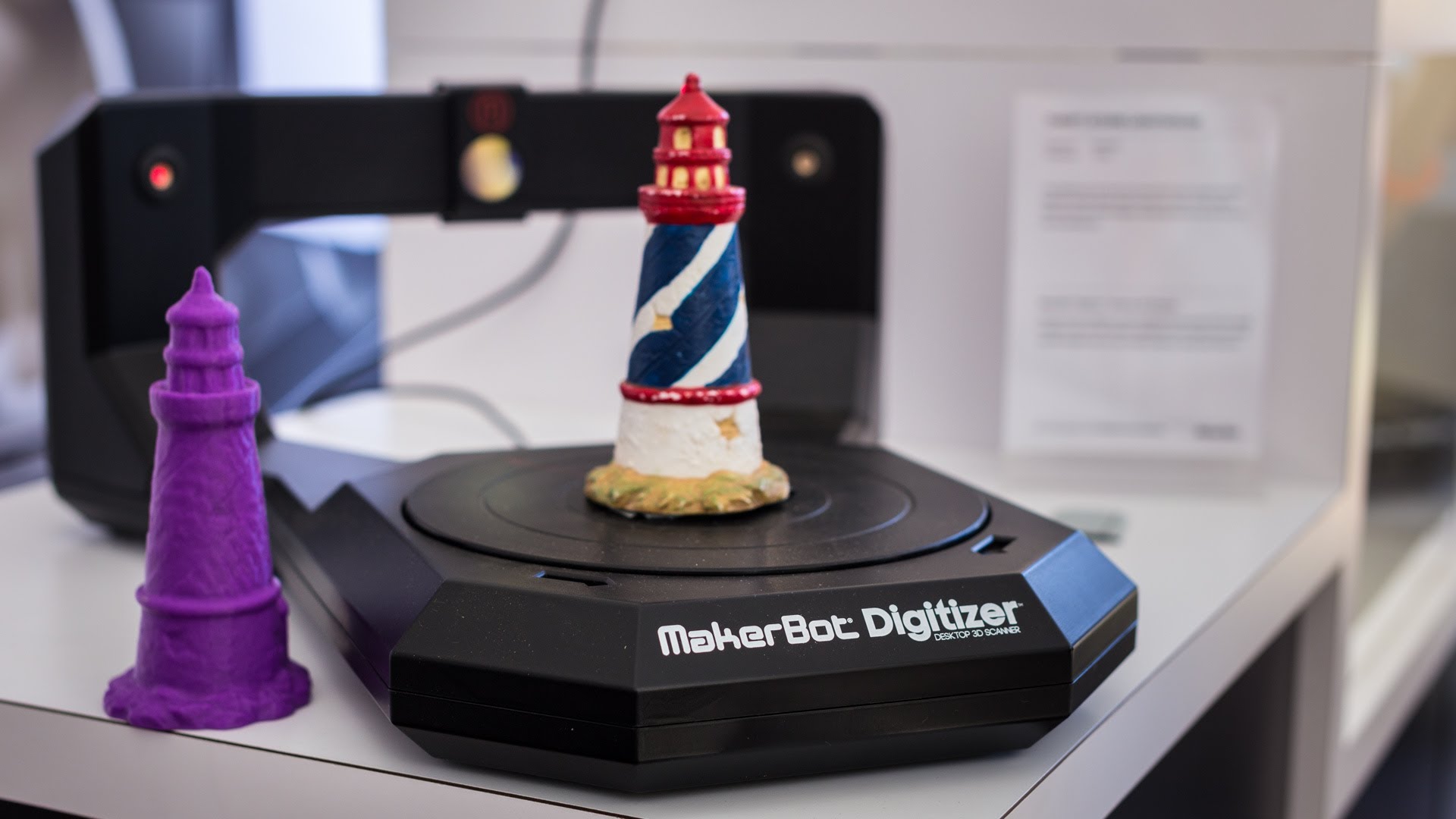 Фото 3D сканер MakerBot Digitizer