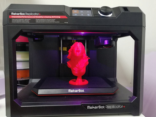 Обзор 3D принтера MakerBot Replicator+